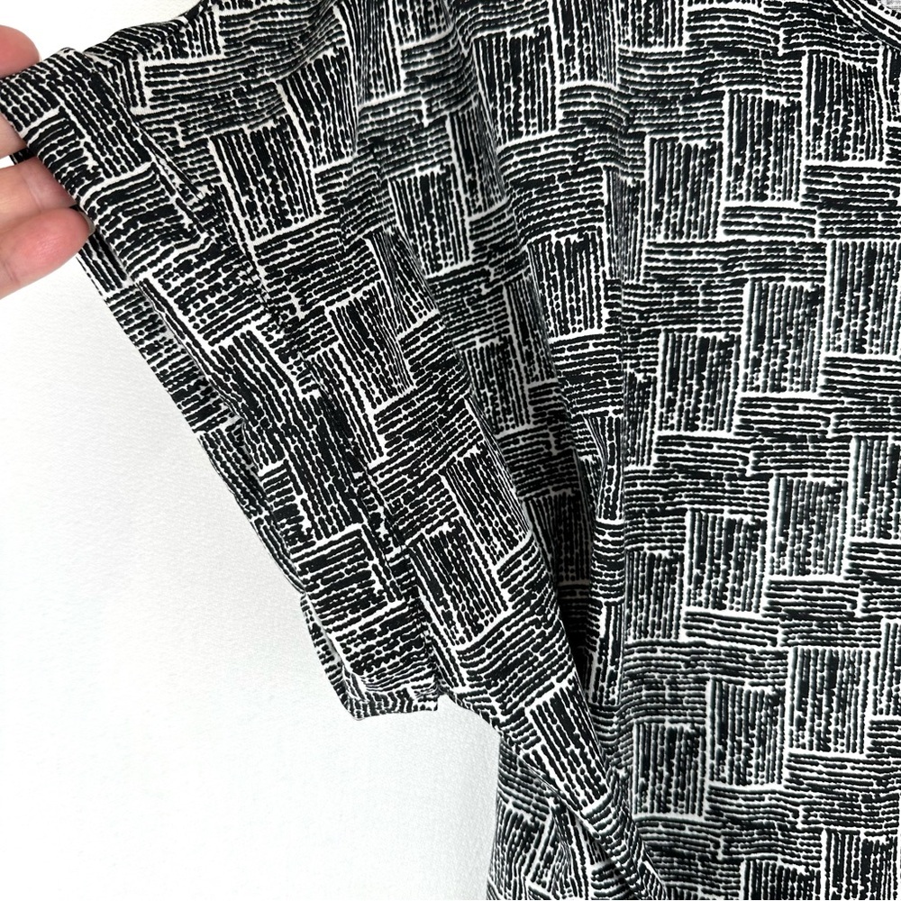 Tommy Bahama Geo Cotton Modal Wrap Waist Knit‎ Shirt Black White Office - Picture 4 of 9
